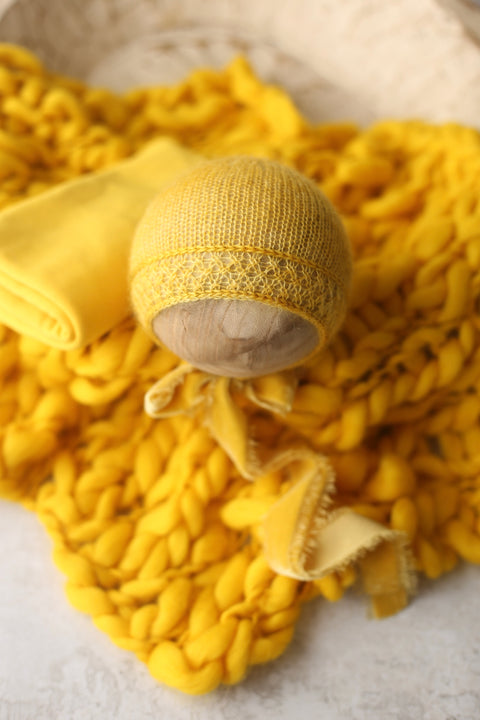 Enola bonnet, wrap and chunky layer | Blinded by Sun | RTS