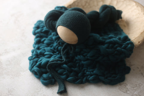 Bonnet, 65” knit wrap and chunky layer set | Atlantis | RTS