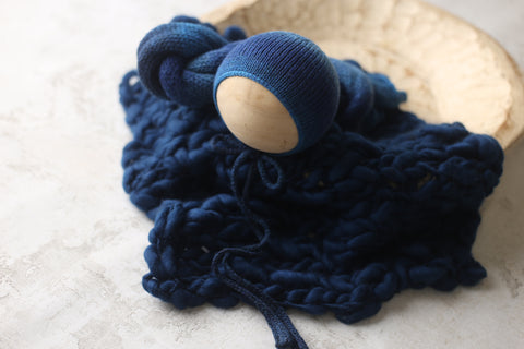 Tonal bonnet, ~50” wrap and chunky layer set | Ocean Blue | RTS