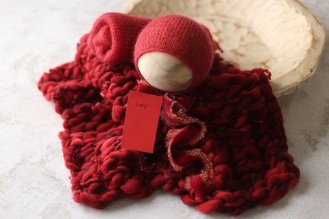 Bonnet bonnet, knit wrap and Bloody Mary mini curly layer | Red | RTS
