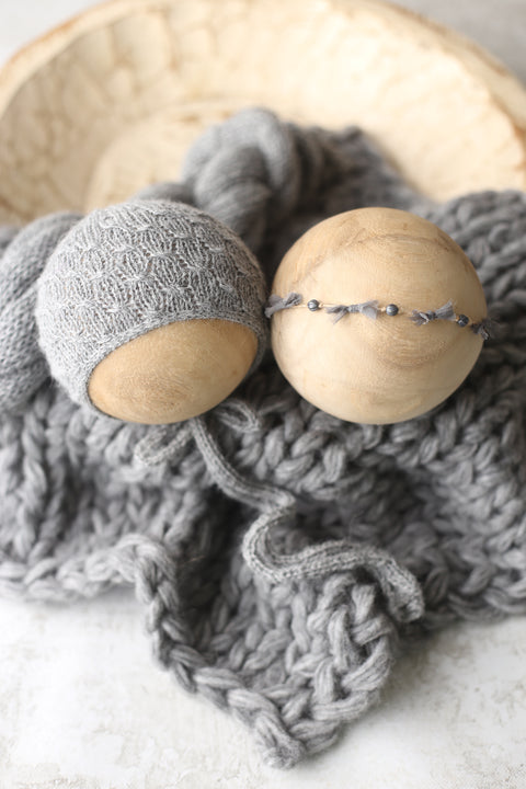 Collab: Drew bonnet, wrap, Airy layer set and/or Golden Stitch Rory bow tieback | Storm Grey | RTS