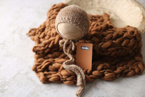 Half-Asher bonnet and chunky layer set | {Bantha}