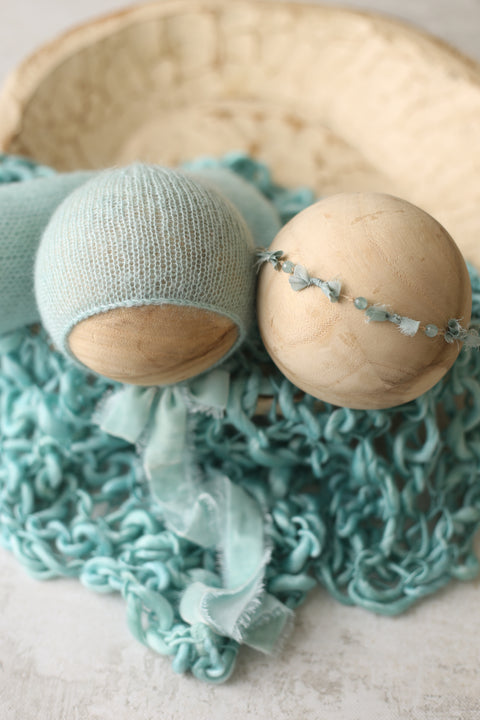 Collab: Bonnet, knit wrap, Golden Stitch Rory bow and silk layer set | Seaglass | RTS