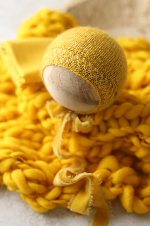 Enola bonnet, wrap and chunky layer | Blinded by Sun | RTS