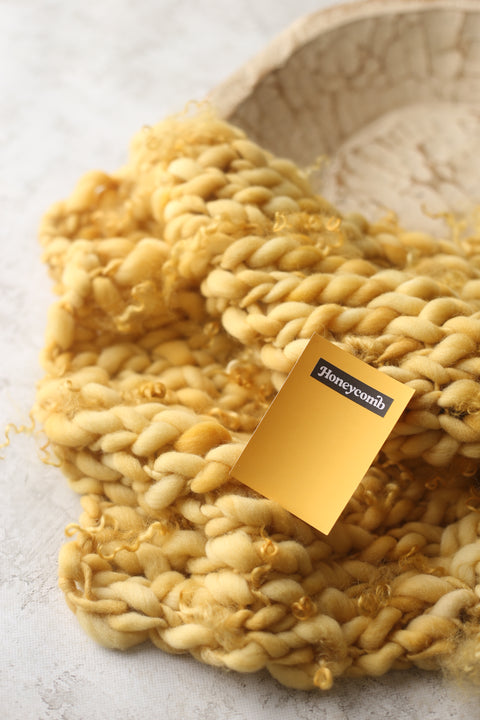 {Honeycomb} Mustard mini blanket | Curly/No curls