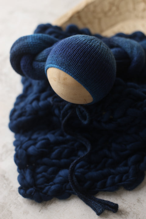 Tonal bonnet, ~50” wrap and chunky layer set | Ocean Blue | RTS