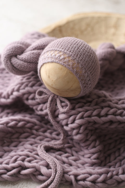 Enola bonnet, XL wrap, layer | Dusty purple | Preorder