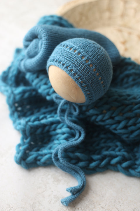 Kai bonnet, wrap and wool layer set | Peacock | RTS