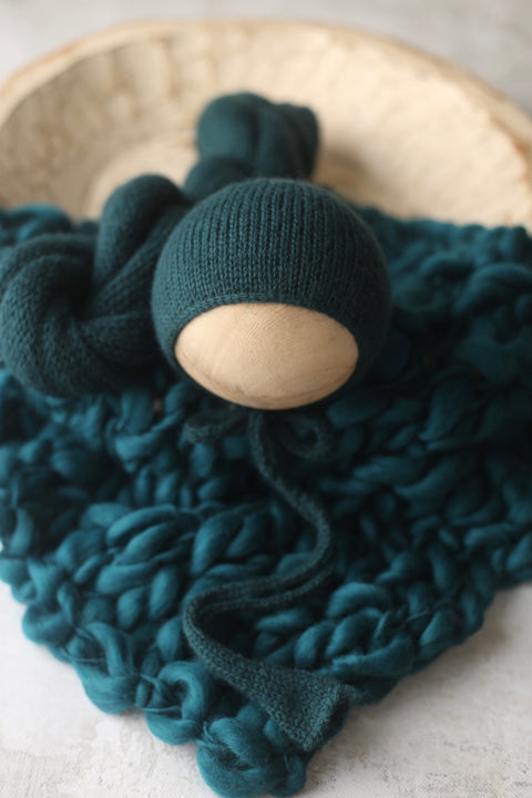 Bonnet, 65” knit wrap and chunky layer set | Atlantis | RTS