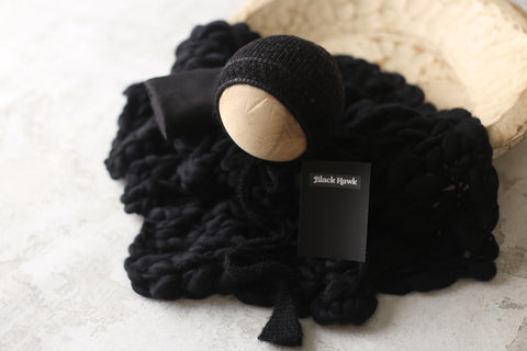 Enola bonnet, wrap and chunky layer | {Blackhawk} | RTS