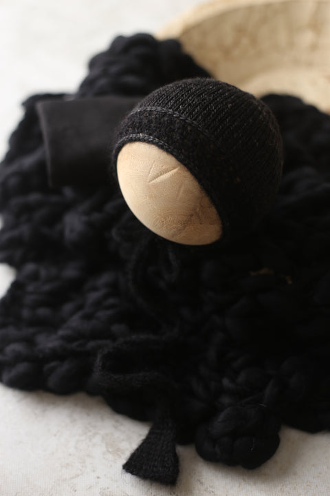 Enola bonnet, wrap and/or chunky layer | {Blackhawk} | RTS