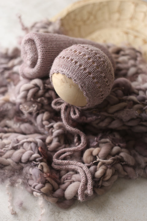 Emmie bonnet, wrap and curly layer set | Mauve Dust | RTS
