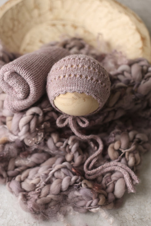 Emmie bonnet, wrap and curly layer set | Mauve Dust | RTS