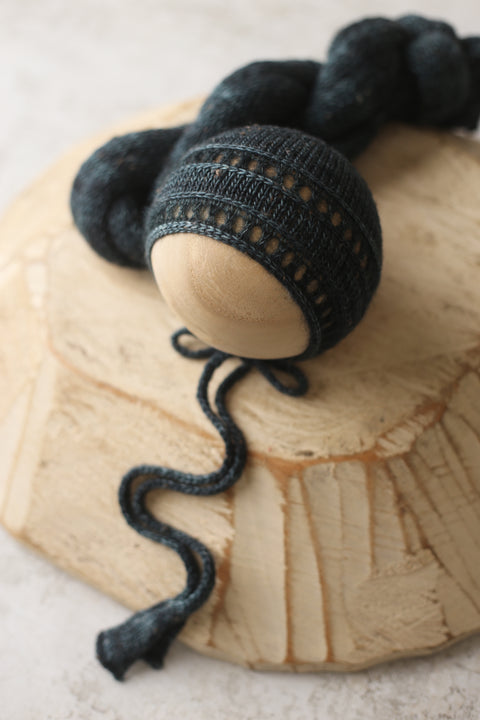 Kai tweed bonnet and wrap set | Snake | RTS