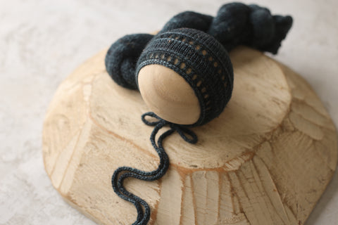 Kai tweed bonnet and wrap set | Snake | RTS