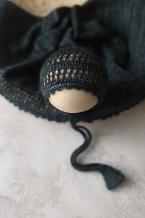 Shoshie bonnet and over-wrap set | Snake | RTS